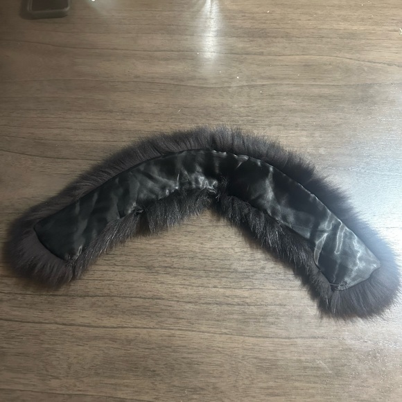 Real Fur collar! Excellent condition! - Picture 3 of 3